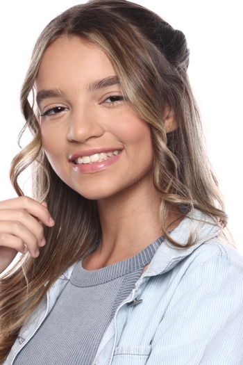 Luiza Medeiros Vazzoller