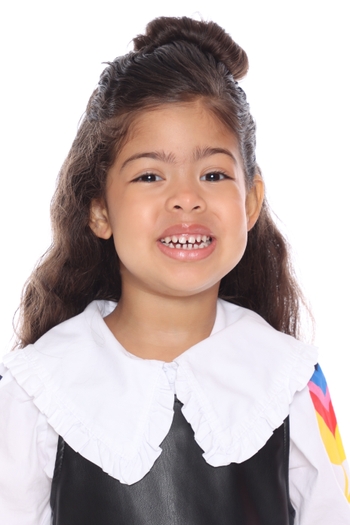 LIZ GOMES AQUINO
