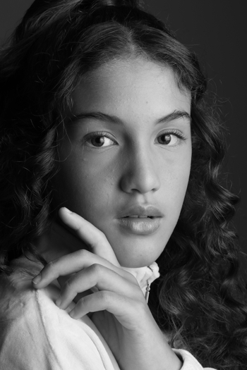 SOFIA PFISTER OLIVEIRA