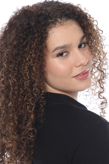 HELEN OLIVEIRA BORGES