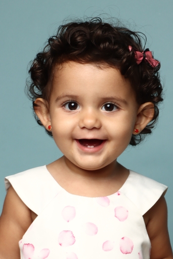 JULIA MURAD BUSTAMANTE