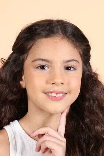 ANA LUIZA DE MEDEIROS CANTÍDIO