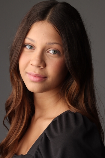 YASMIN SANTOS SECUNDINO