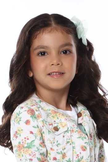 Bella Aphayboun Zara