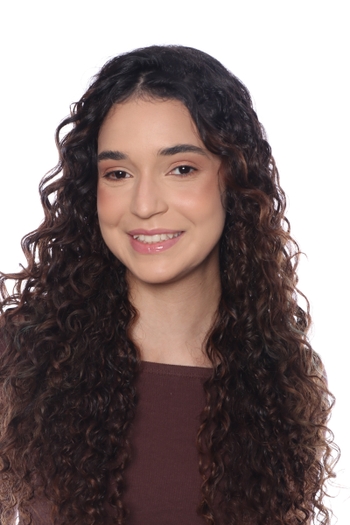 Maria Clara Moraes Soares