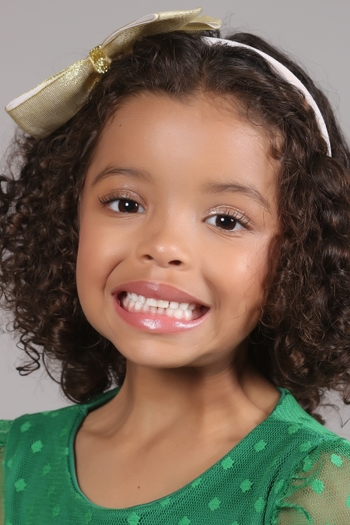 Isabela dos Santos Simoes Ferreira