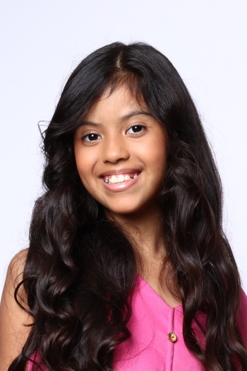 Esther Maryeli Souza Santos