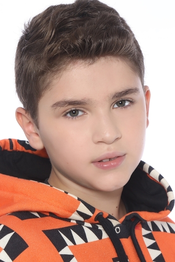 Henry Petronilio. P. Reis