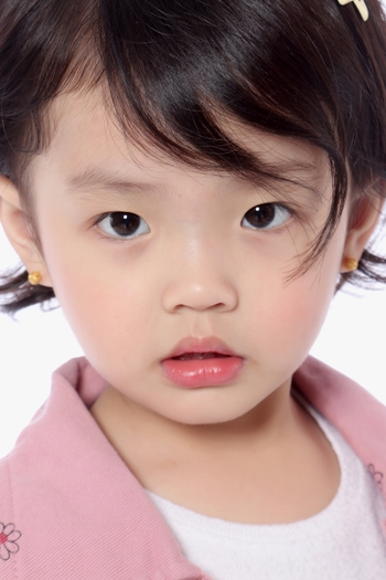 Evelyn Kaiqi Hong Zhang