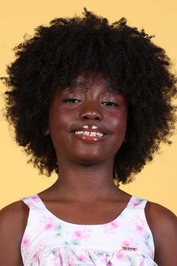 Anna Alícia dos Santos Queiroz