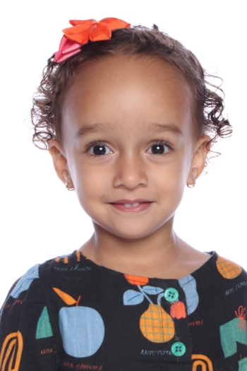 Isis Oliveira Guarino