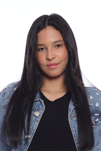 Ana Beatriz Oliveira