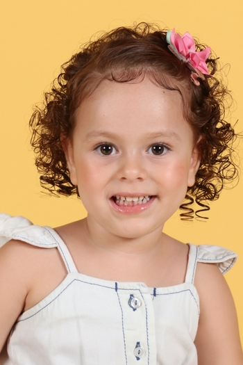 Ayumi Louise Santos Costa