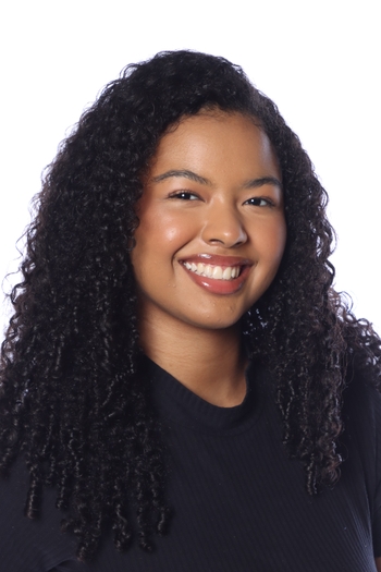 Ana Lívia Costa Bomfim