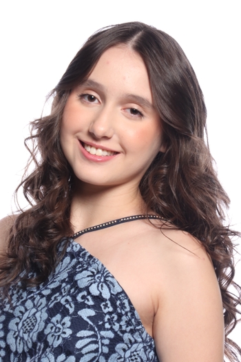 Ana Júlia Vasconcelos Luz de Carvalho