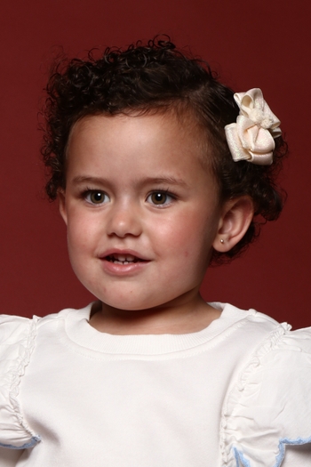 Maria Vitoria Barros Lage