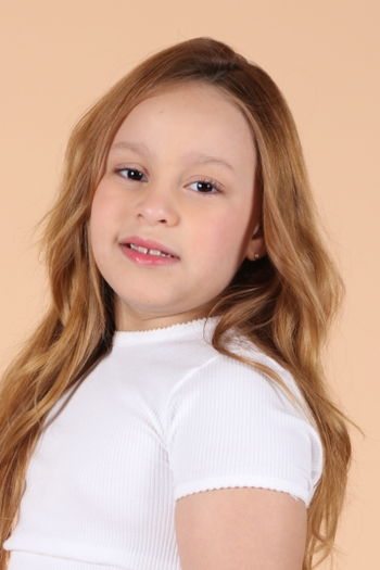 Safira Sampaio Vila Nova