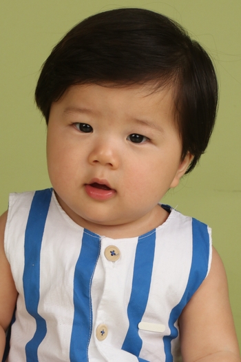HENRI OSHIRO