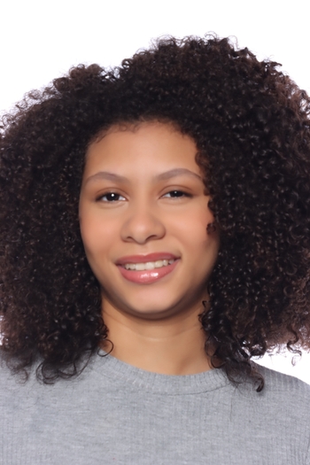 Izabelle Pimenta Bouchuid
