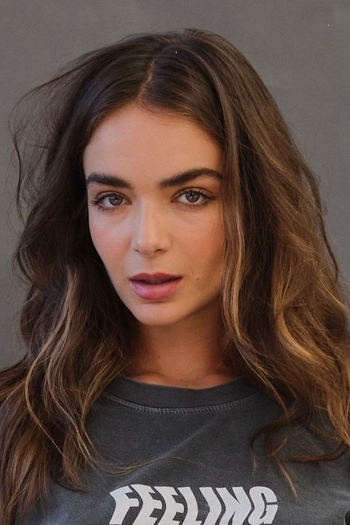 Camila Mayrink
