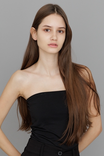 YASMIM OLIVEIRA