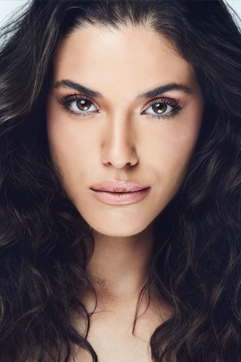 ISABELLA SOLEDADE
