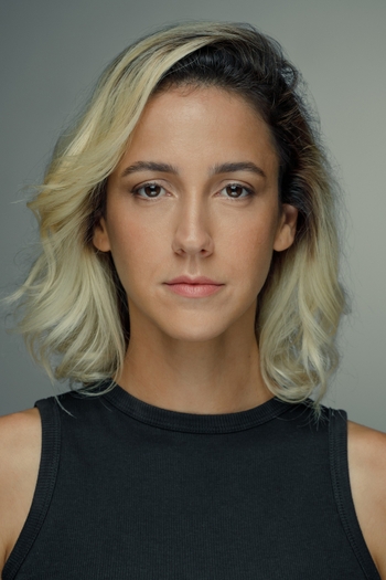 Camila Márdila