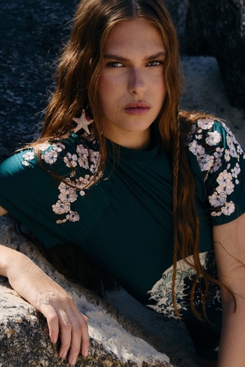 NIKA VAVILOVA