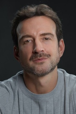 ALEJANDRO LAVALLEN