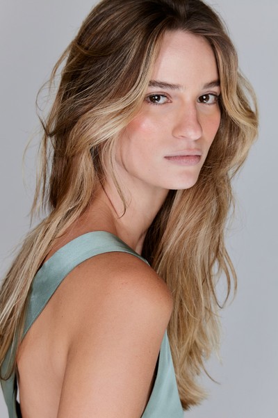 CLARA VELLOSO