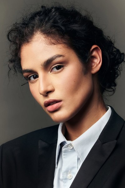 GABRIELA LIRA