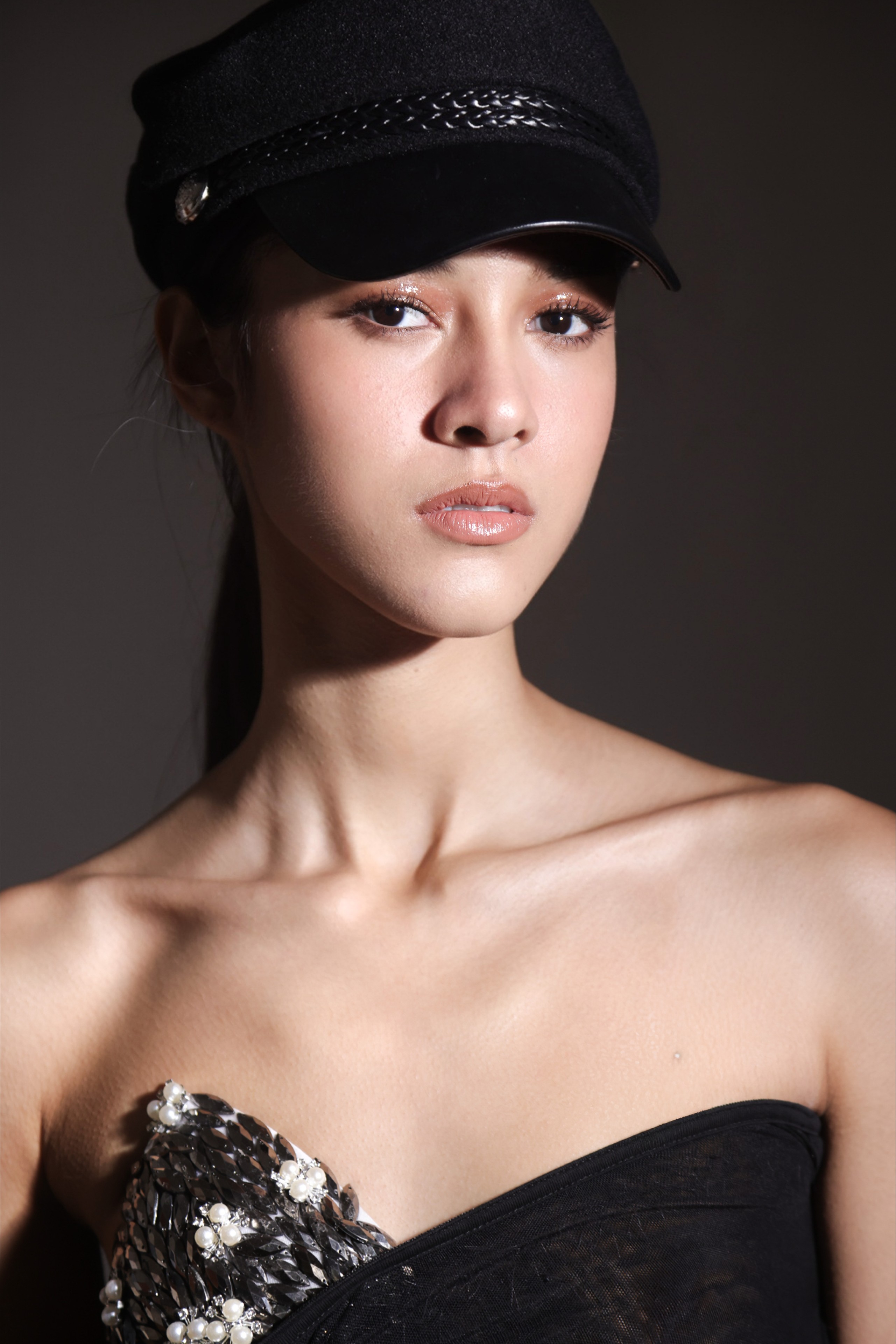 ANNA MURAKAMI