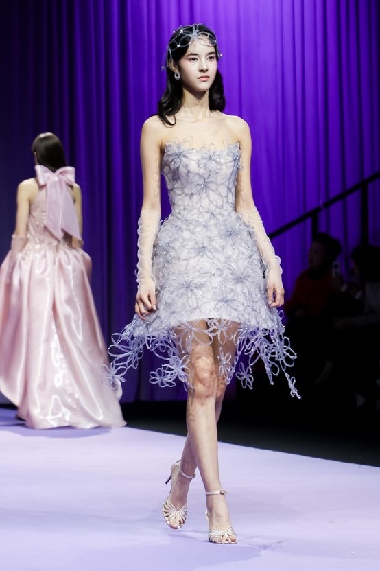 ANNA MURAKAMI