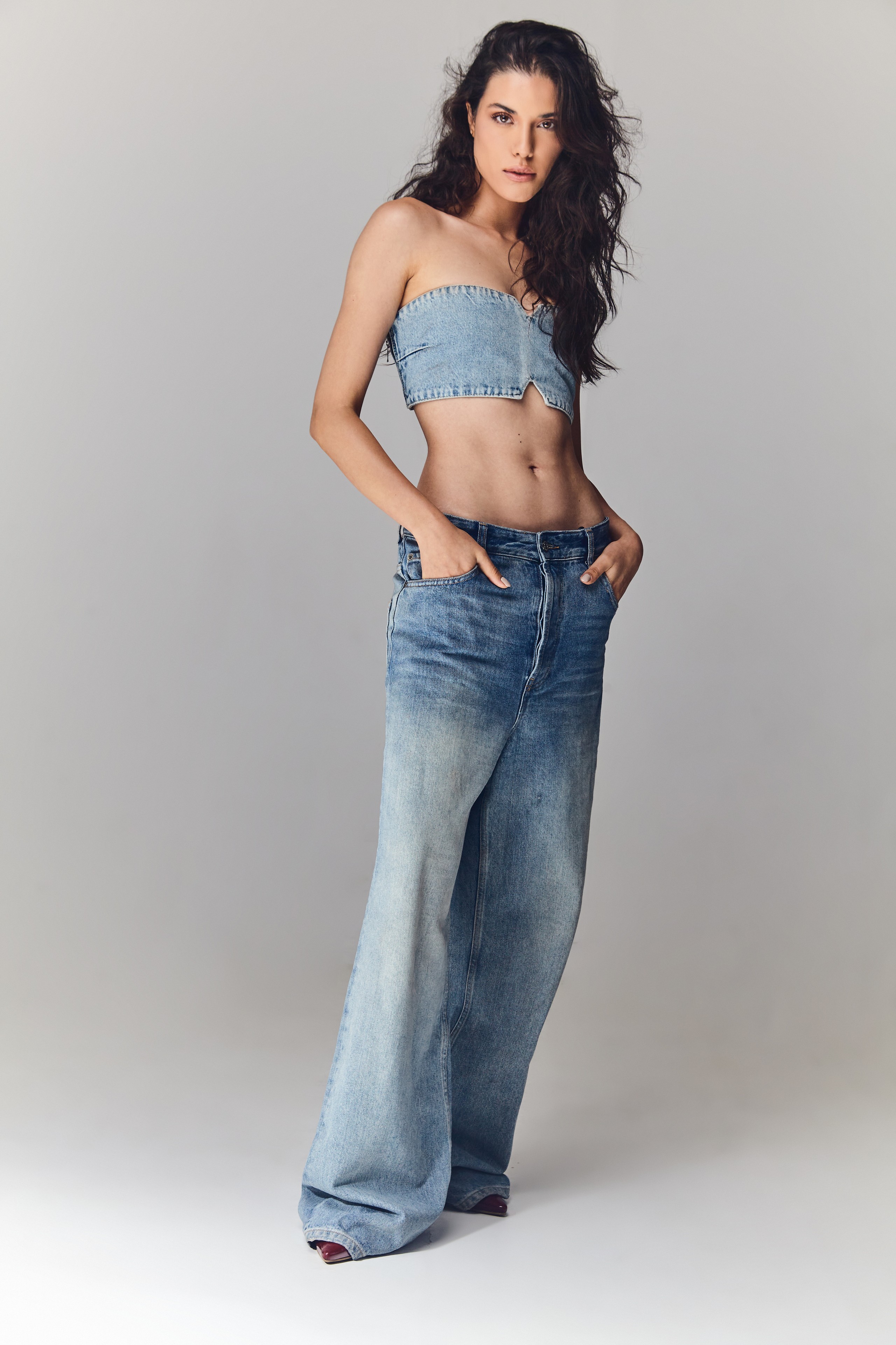 ISABELLA SOLEDADE — foto 15