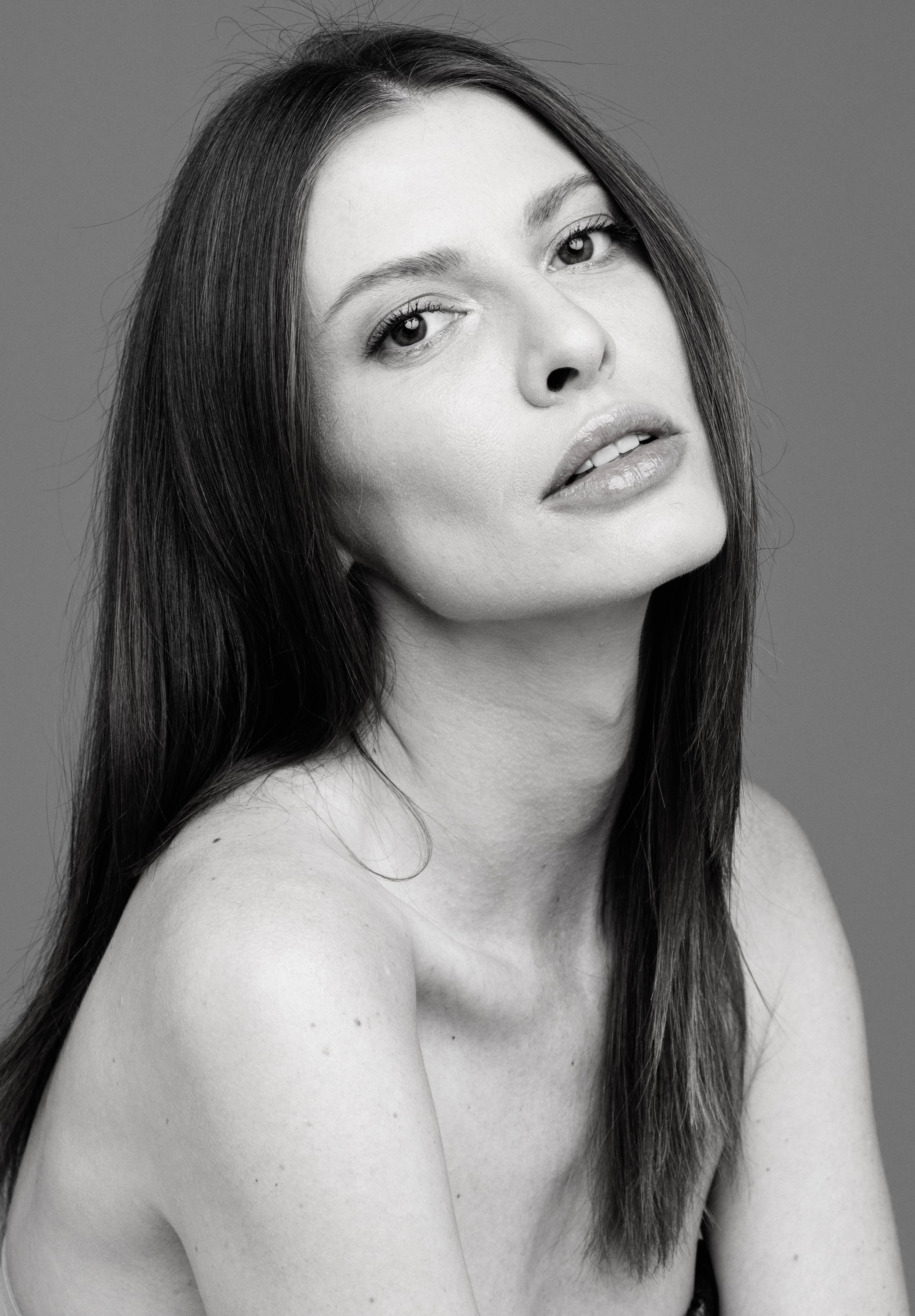 ADRIANA CAYE
