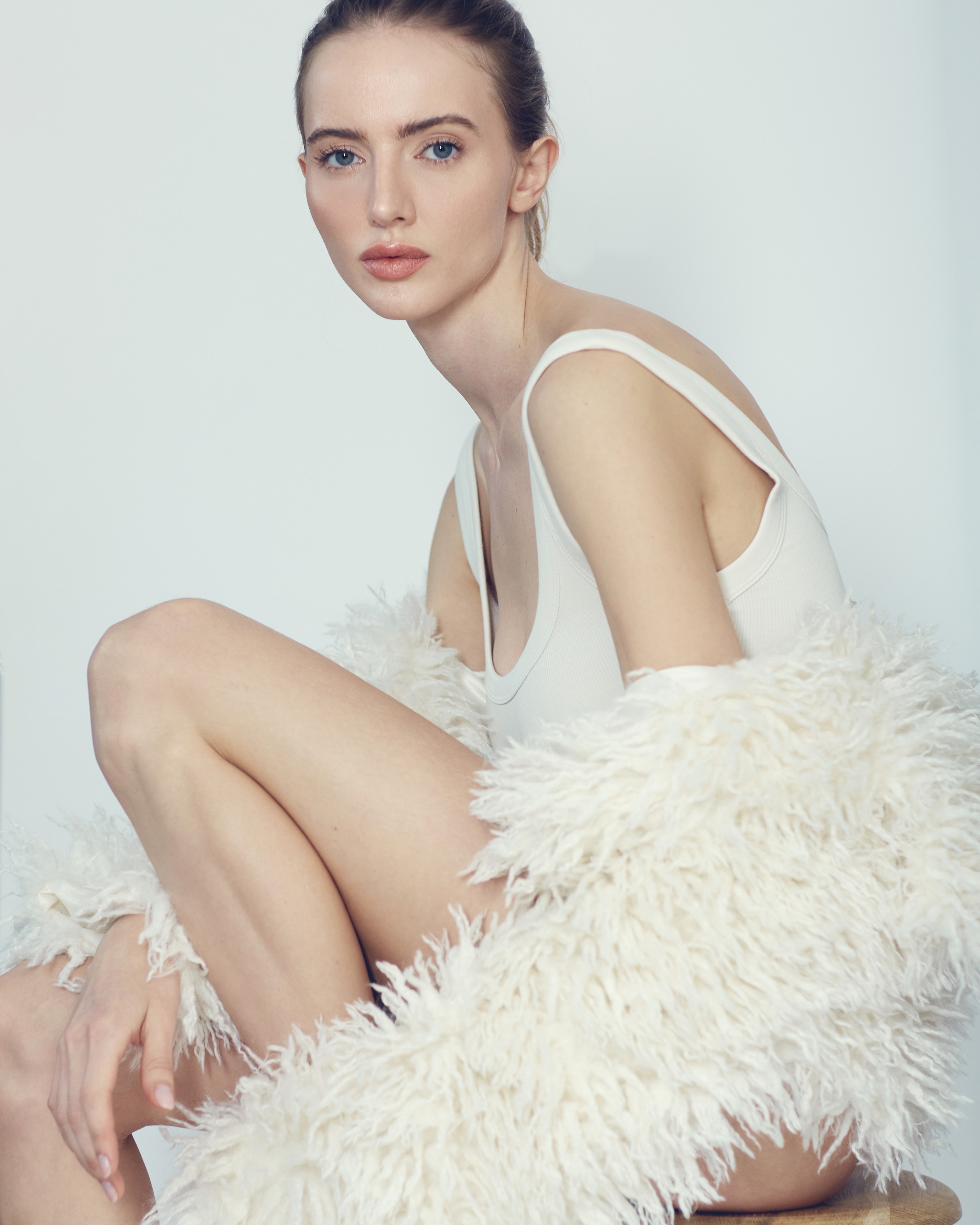 EMILY RYBAR — foto 5