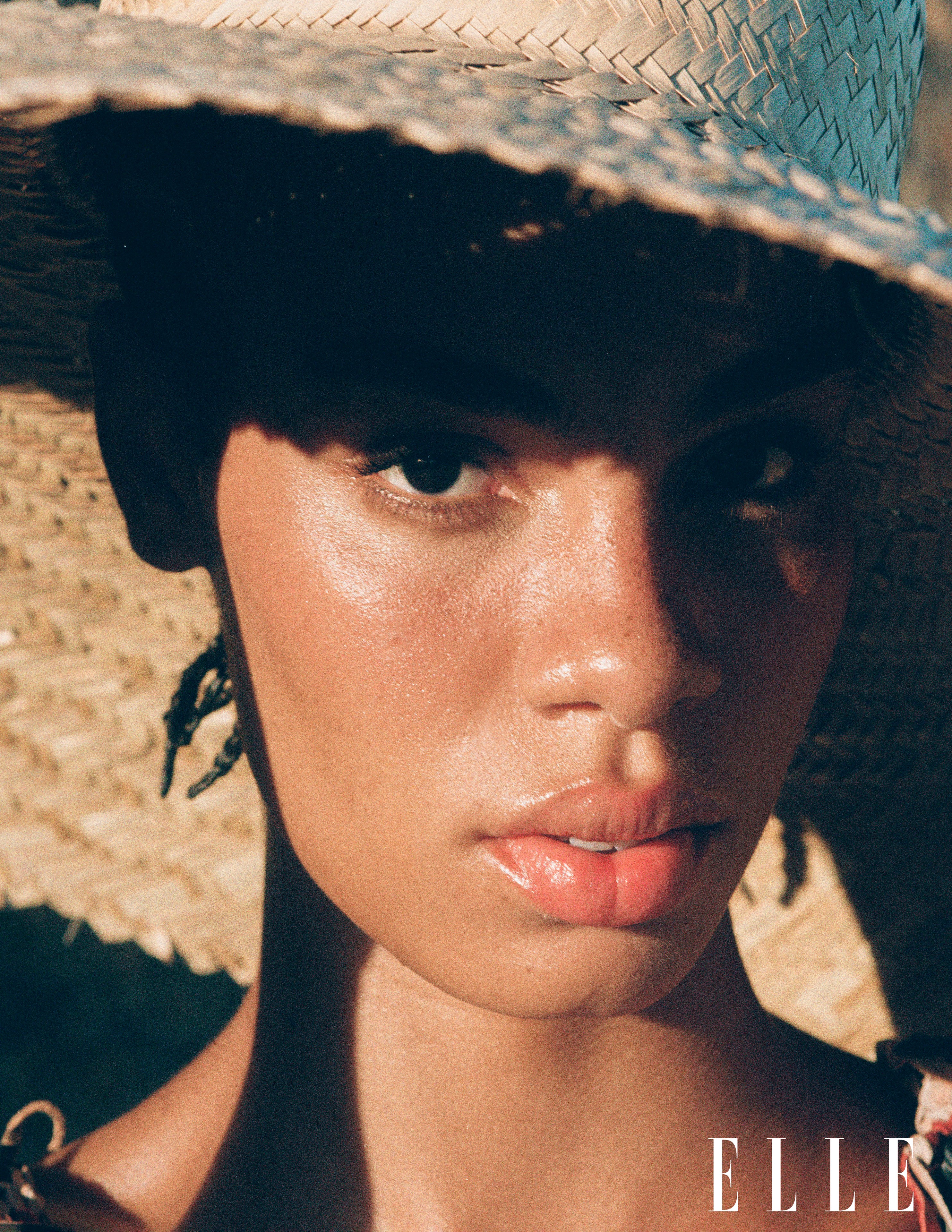 ERICA IZI — foto 1