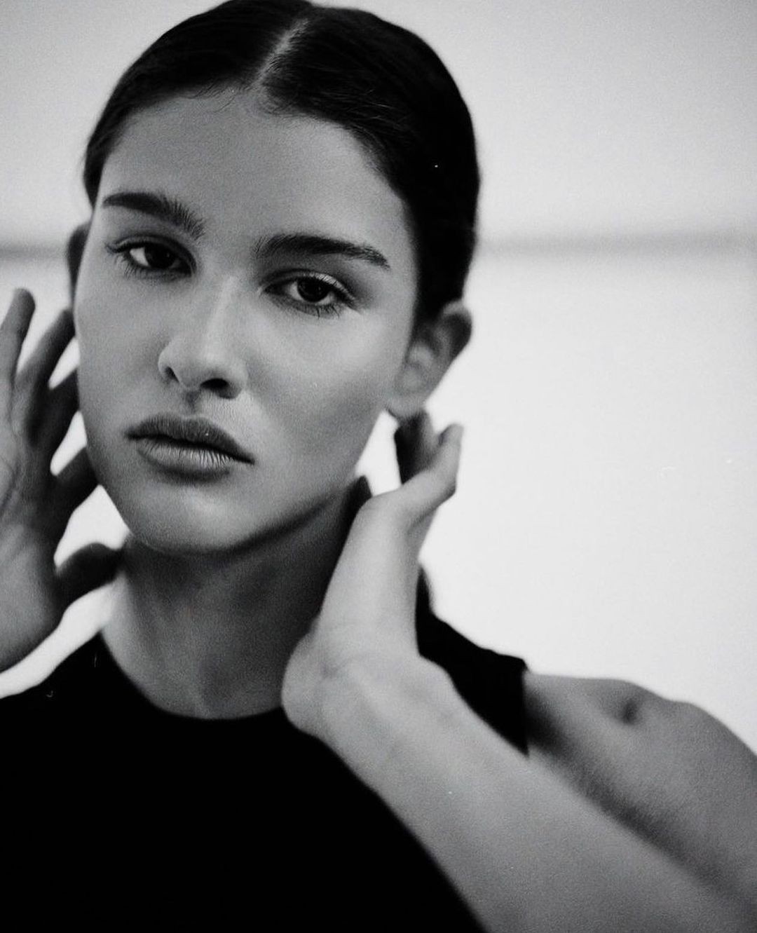 CLARA LUNA