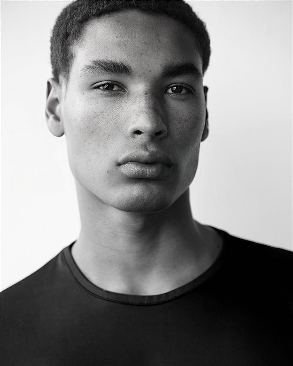 JONNY SANTOS — foto 1