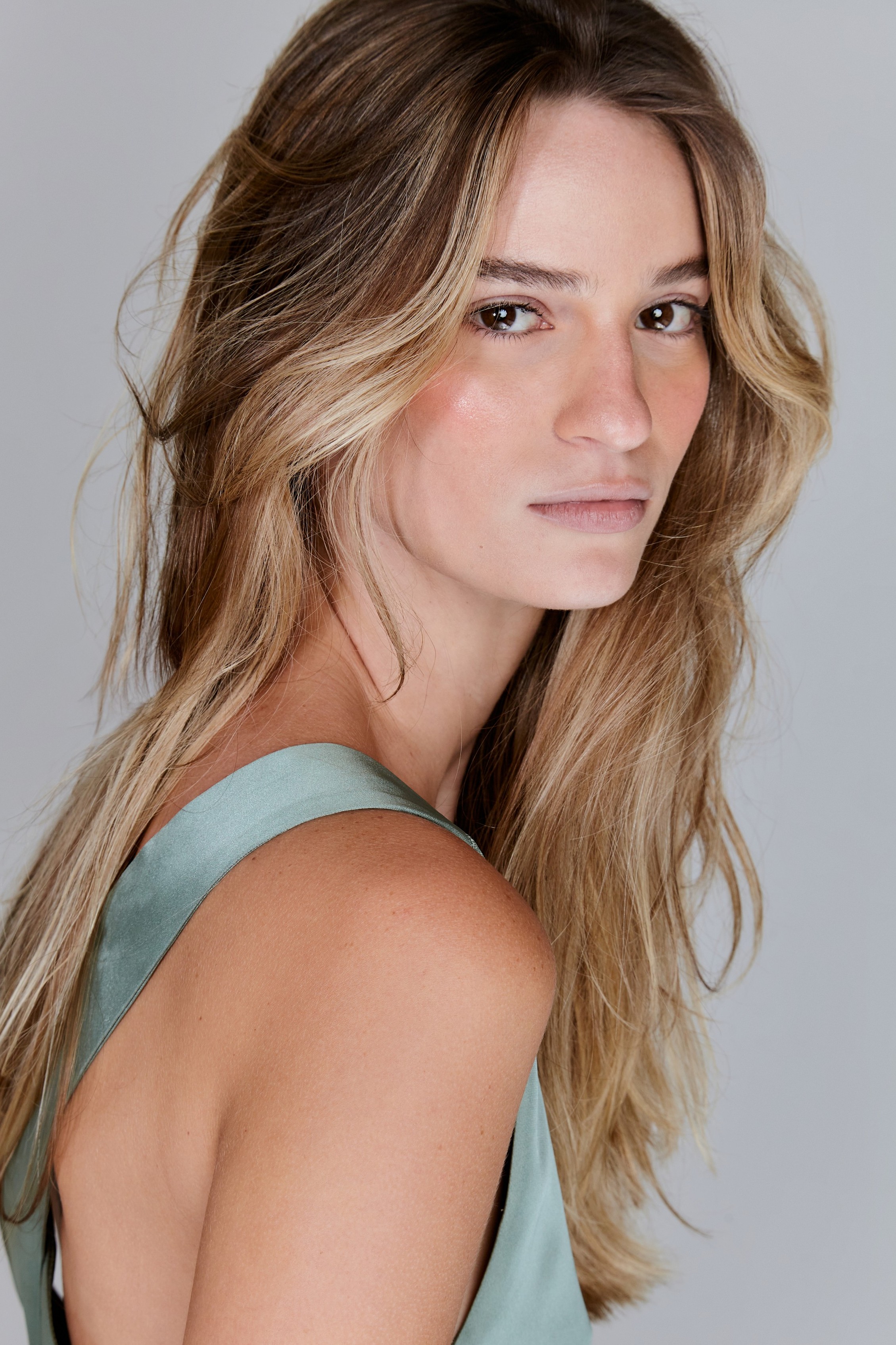 CLARA VELLOSO