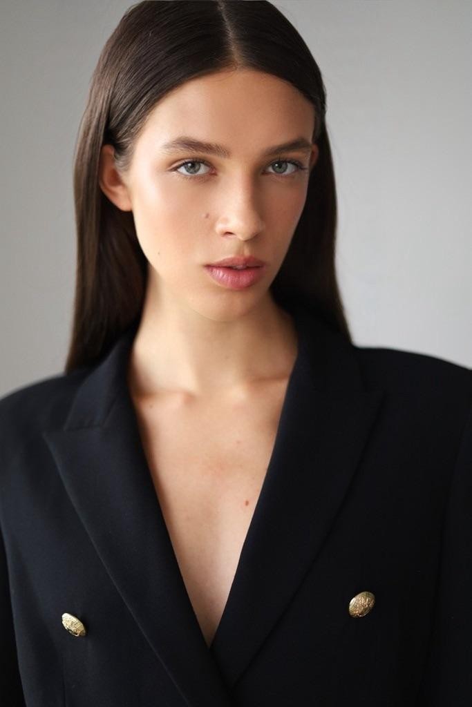 LETÍCIA CRUZ — foto 1