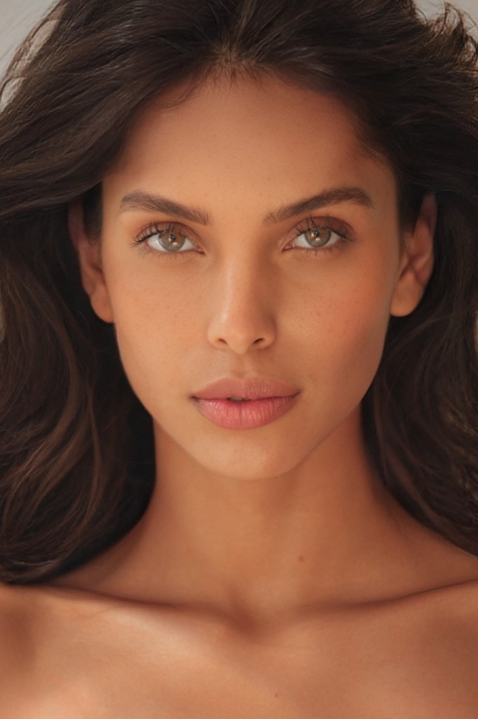 THAIS MARTINS
